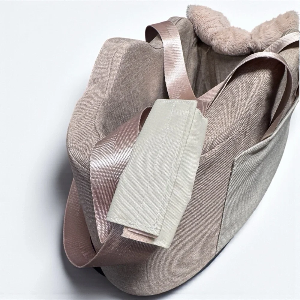 NWOT Cozy Small Dog Car Seat Booster Carrier Champagne Khaki